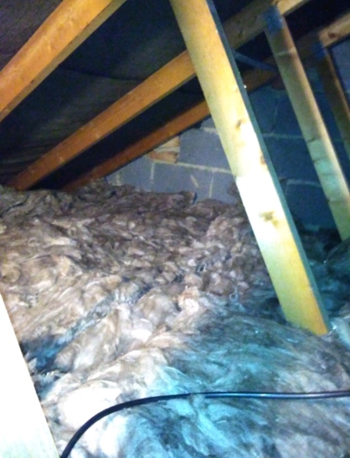 Insulated loft space to 300mm thickness